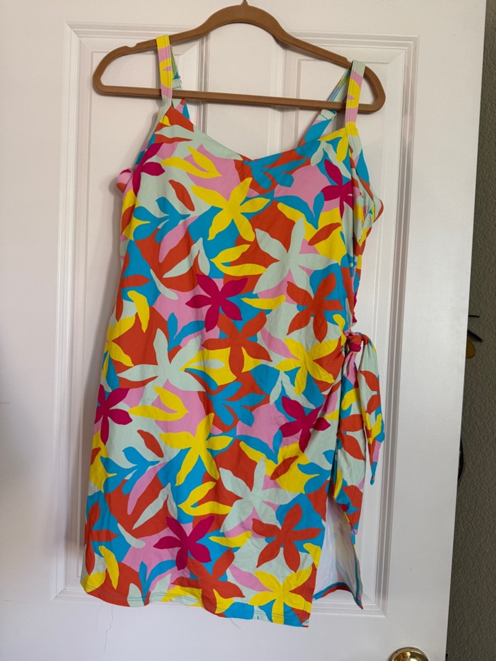 Lands' End Swim Dress w/soft cup multi color 18W